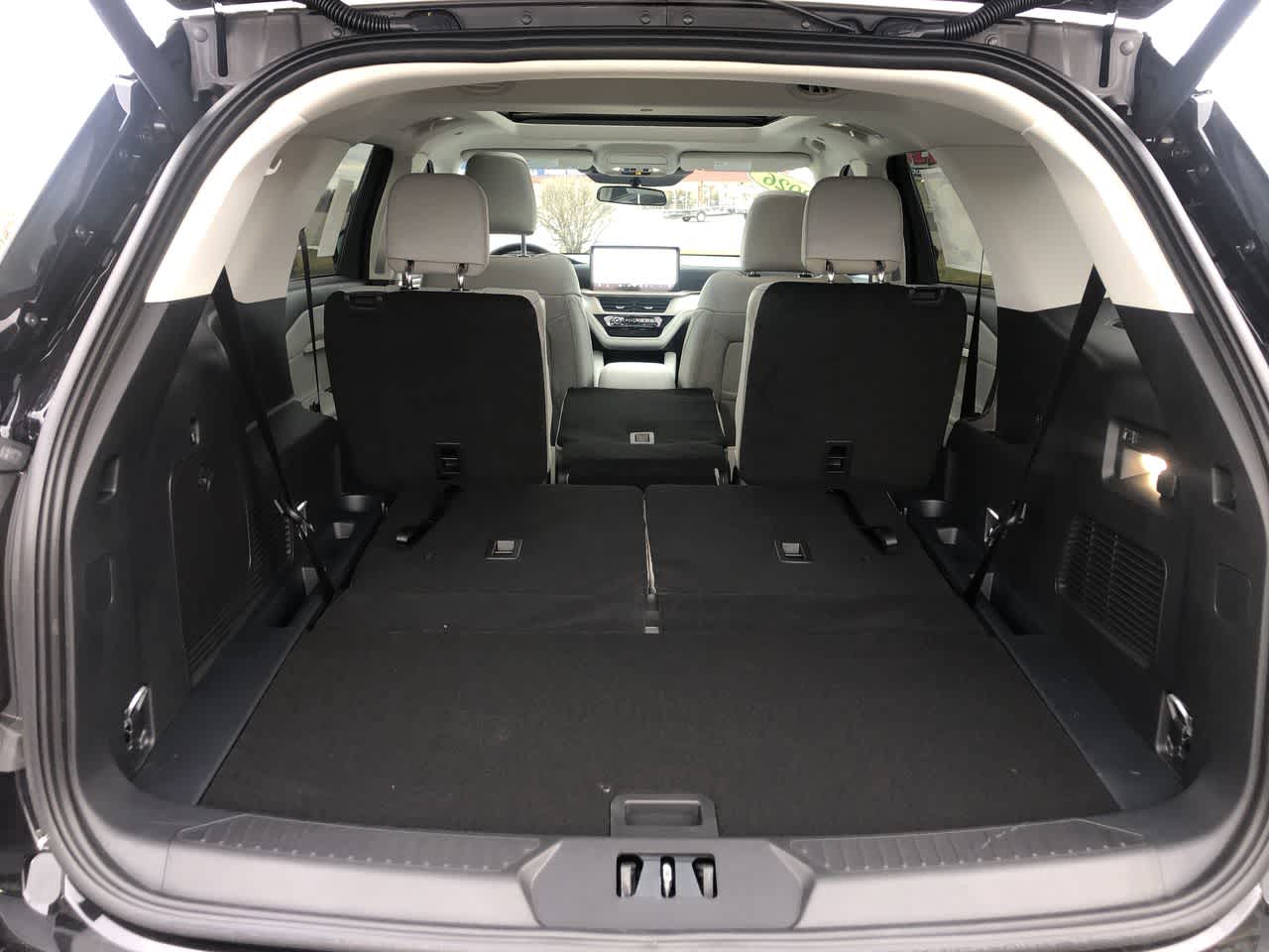 2026 Ford Explorer Active w/100A Pkg