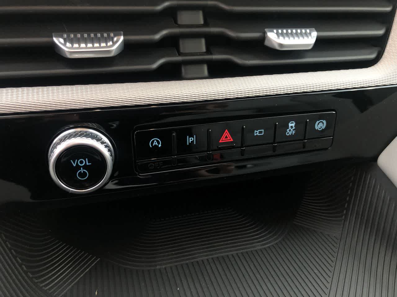 2026 Ford Explorer Active w/100A Pkg