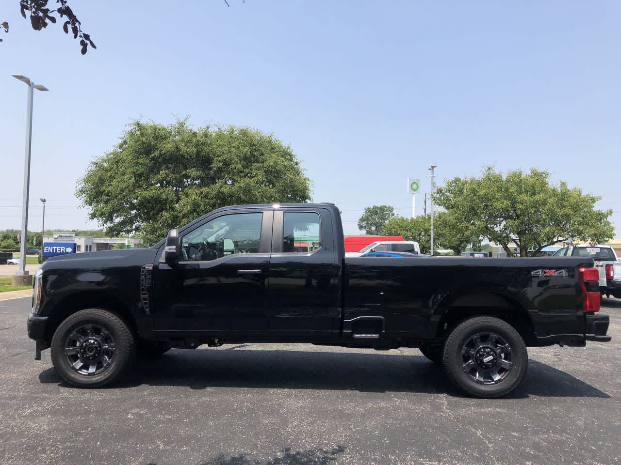 2025 Ford Super Duty F-350 SRW XL