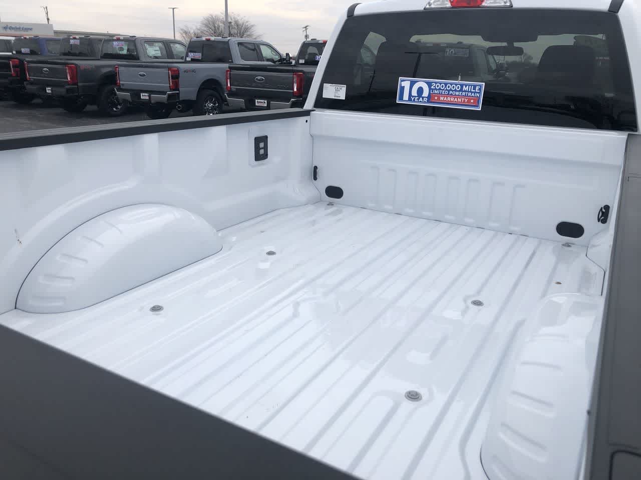 2026 Ford Super Duty F-350 SRW XLT