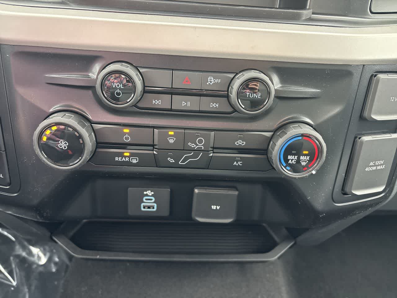 2026 Ford Super Duty F-350 SRW XLT