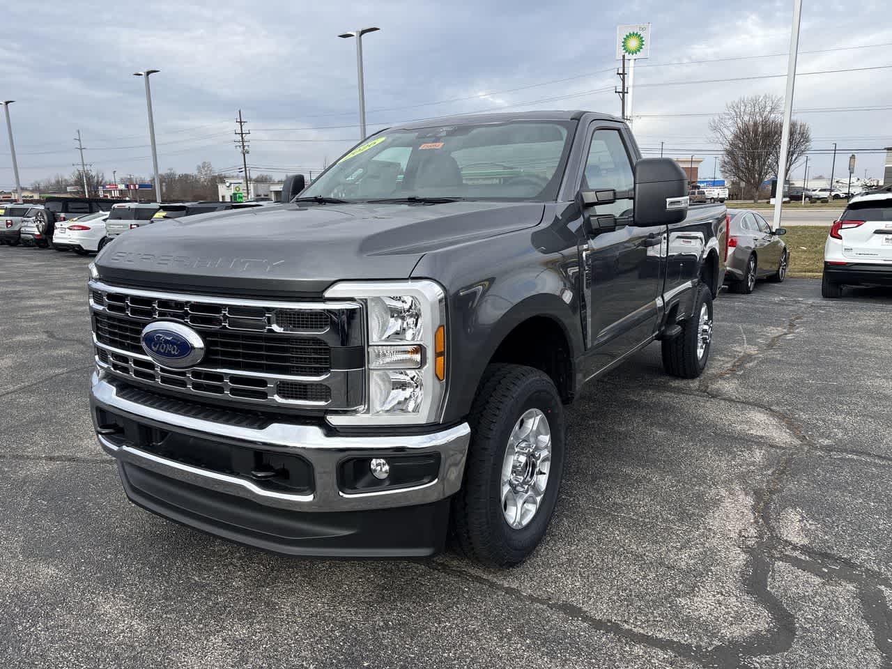 2026 Ford Super Duty F-350 SRW XLT