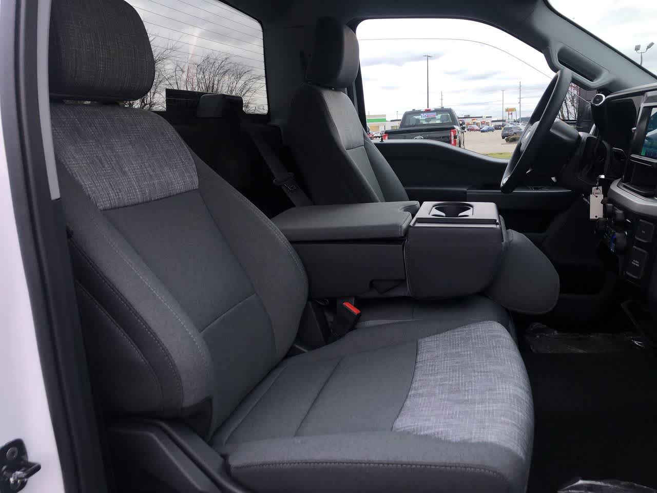 2026 Ford Super Duty F-350 SRW XLT