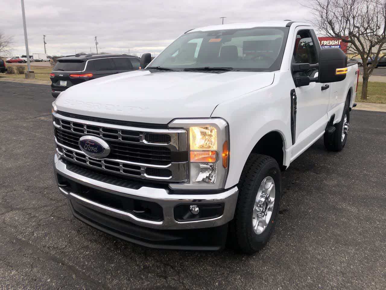 2026 Ford Super Duty F-350 SRW XLT