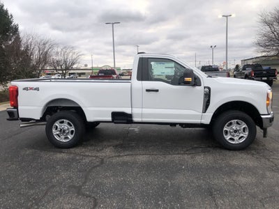 2026 Ford Super Duty F-350 SRW XLT