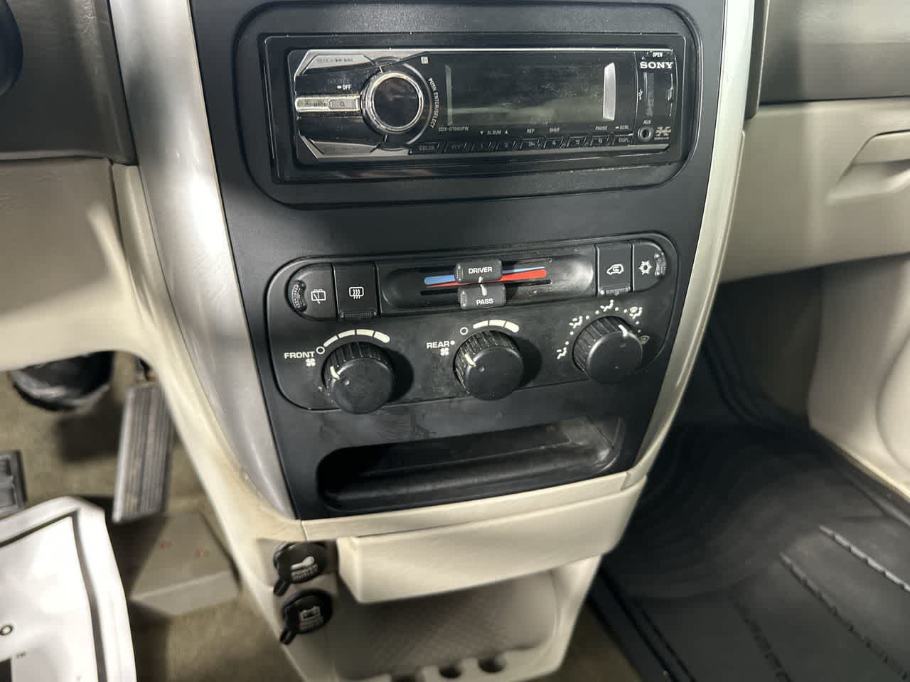 2005 Chrysler Town & Country Touring